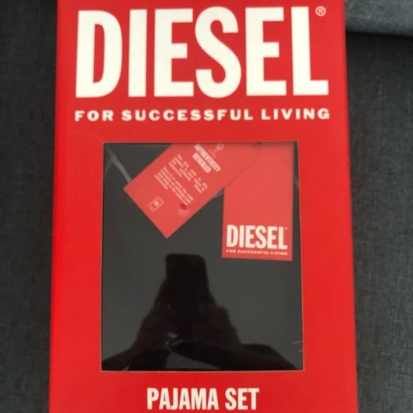 Diesel - 2-Piece Pyjama Set - Picture 8 of 8